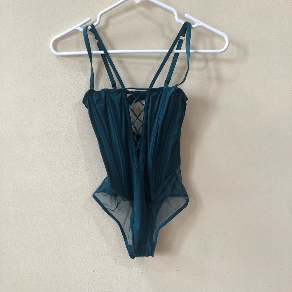 NWOT Victoria’s Secret Lingerie - Picture 3 of 6